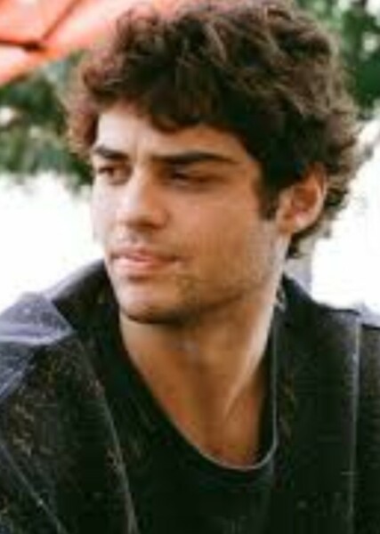 Noah Centineo photo