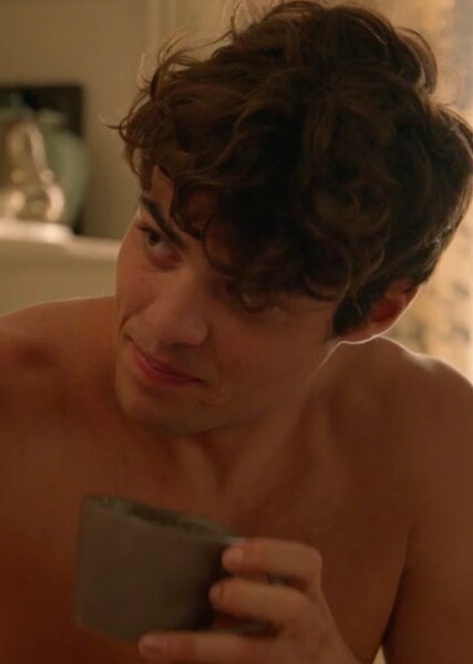 Noah Centineo photo