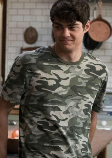 Noah Centineo photo