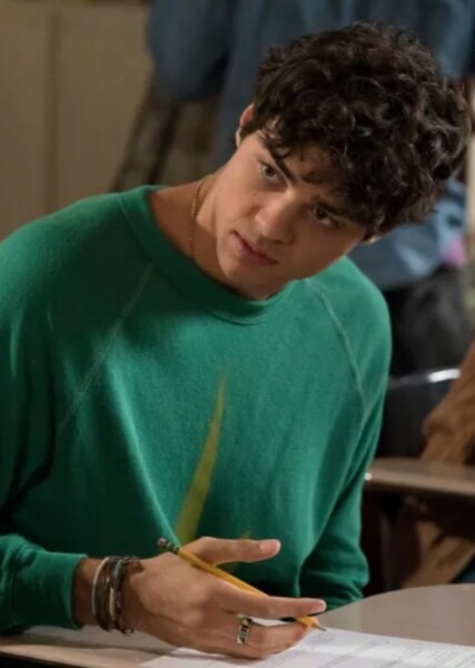Noah Centineo photo