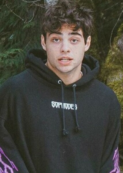 Noah Centineo photo