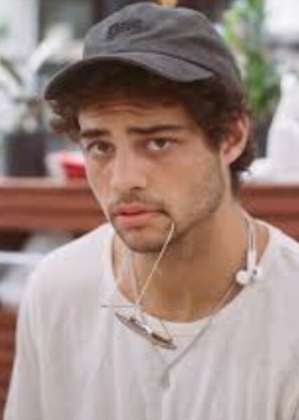 Noah Centineo photo