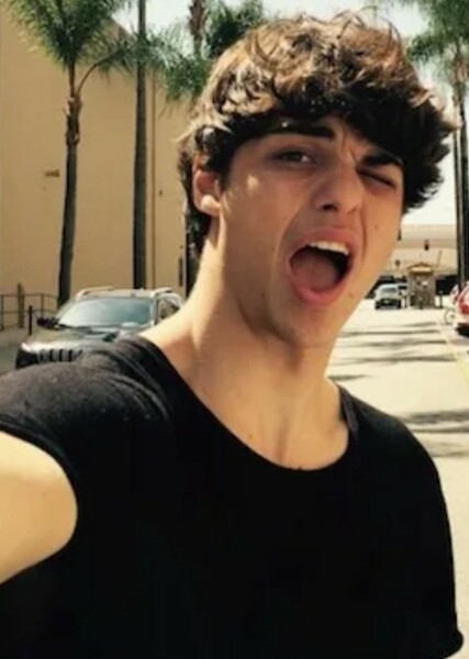 Noah Centineo photo