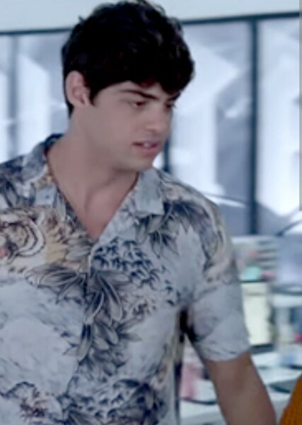 Noah Centineo photo