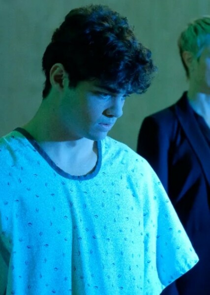 Noah Centineo photo