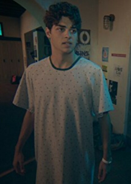 Noah Centineo photo