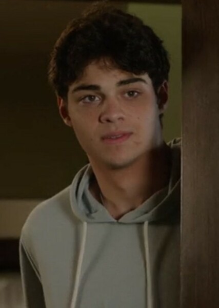 Noah Centineo photo