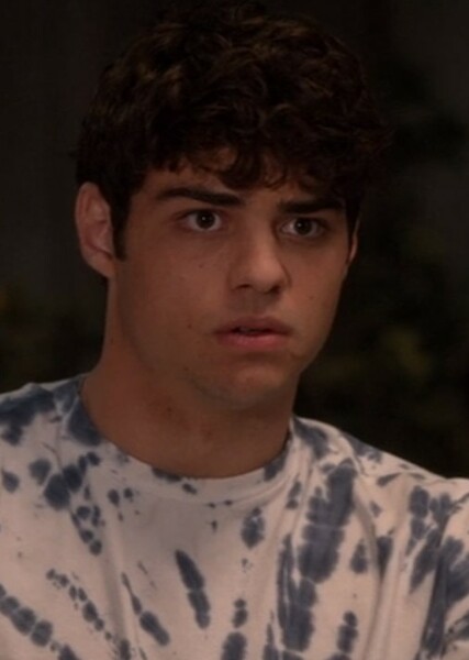 Noah Centineo photo
