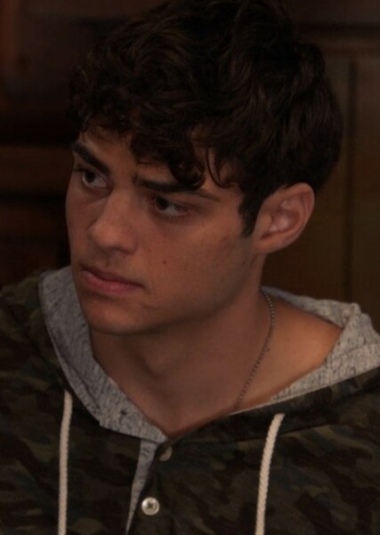 Noah Centineo photo
