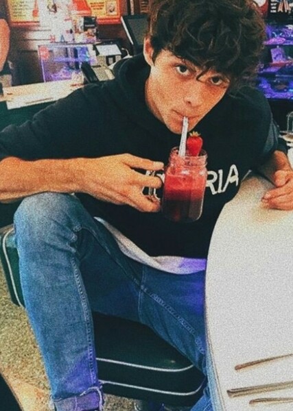 Noah Centineo photo
