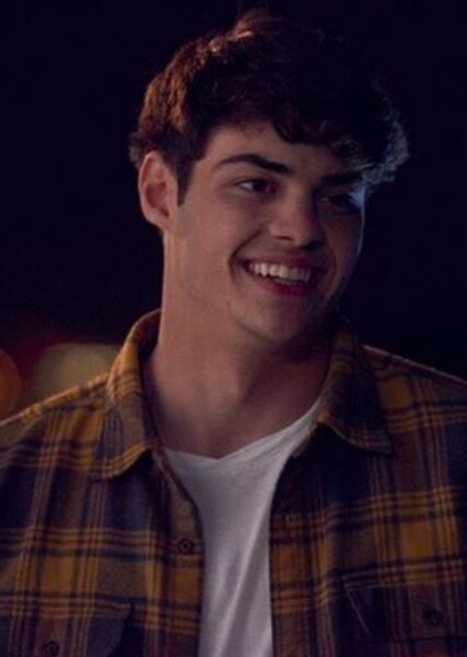 Noah Centineo photo