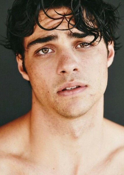 Noah Centineo photo