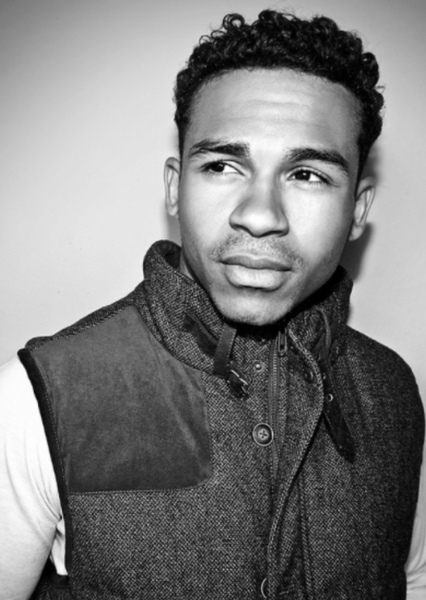 Noah Grey-Cabey photo