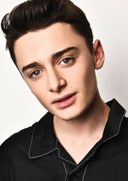 Noah Schnapp photo