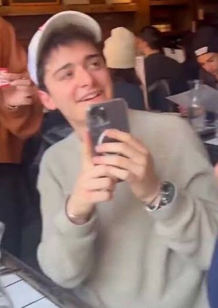 Noah Schnapp photo