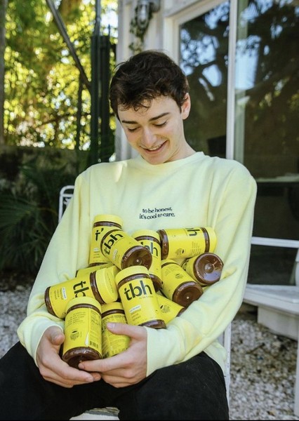 Noah Schnapp photo