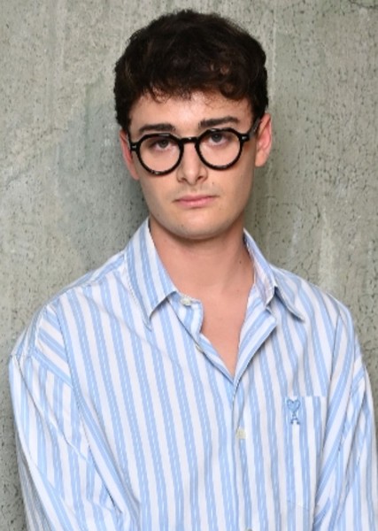 Noah Schnapp photo