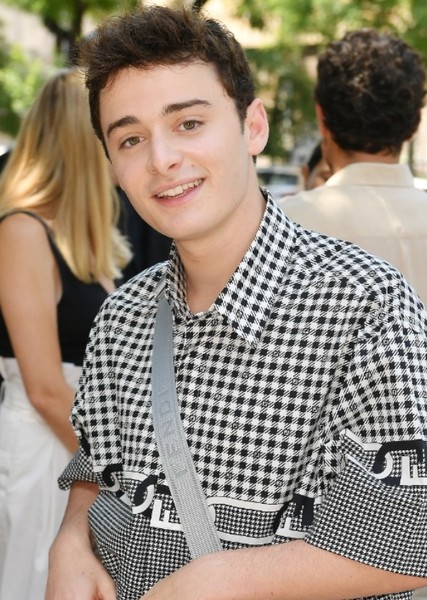 Noah Schnapp photo