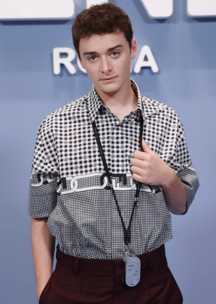 Noah Schnapp photo