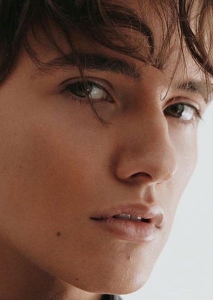 Noah Urrea photo