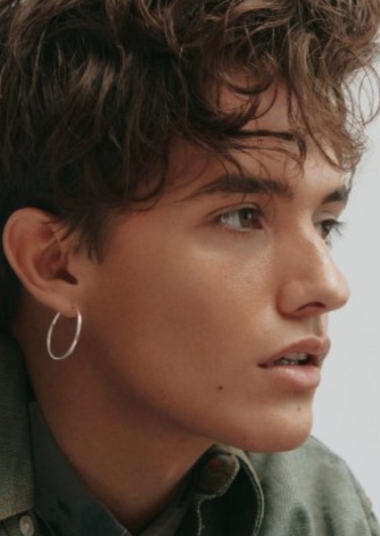 Noah Urrea photo