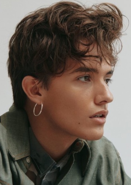 Noah Urrea photo