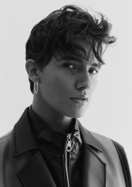 Noah Urrea photo