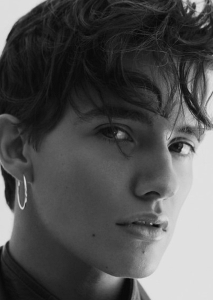 Noah Urrea photo