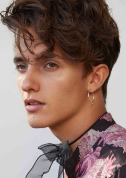 Noah Urrea photo