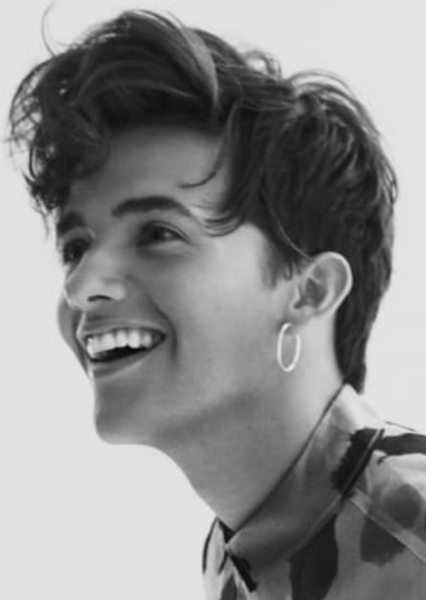 Noah Urrea photo