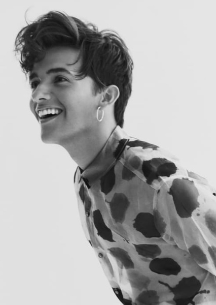 Noah Urrea photo