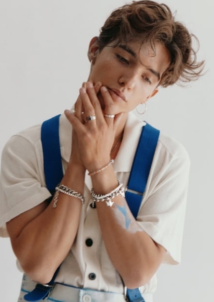 Noah Urrea photo
