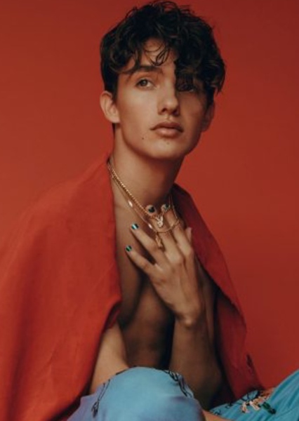 Noah Urrea photo