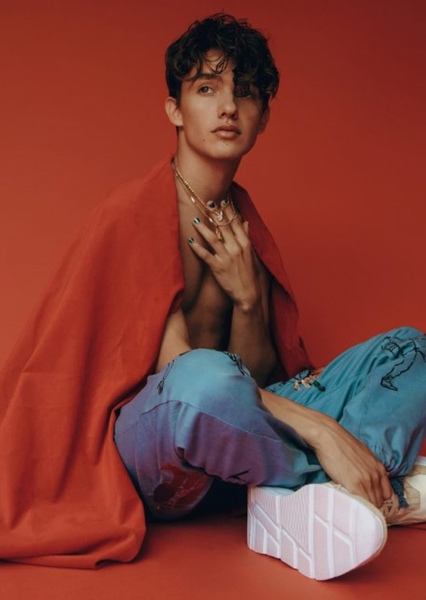 Noah Urrea photo
