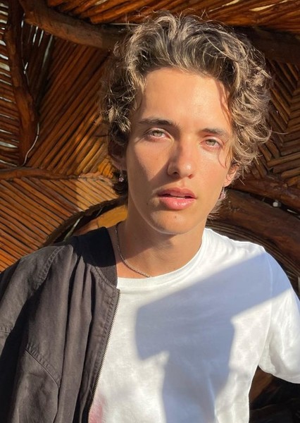 Noah Urrea photo