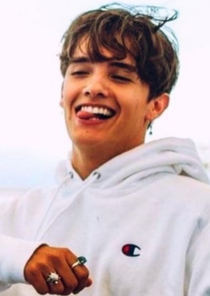Noah Urrea