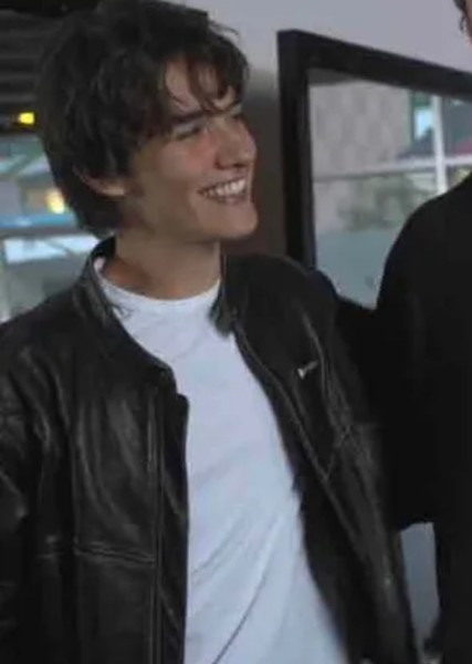 Noah Urrea