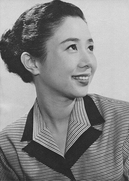 Nobuko Otowa photo