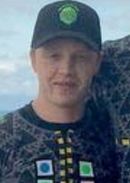 Noel Fisher photo