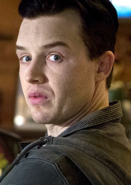 Noel Fisher photo
