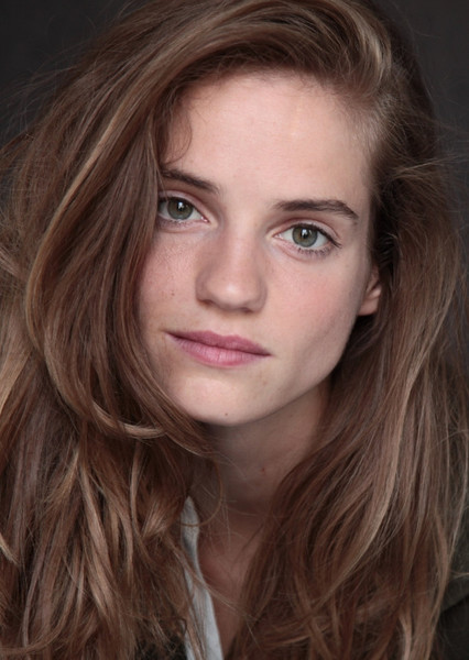 Noémie Schmidt photo