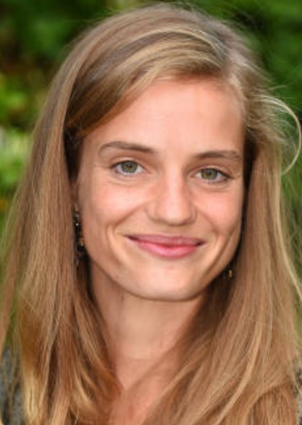 Noémie Schmidt photo