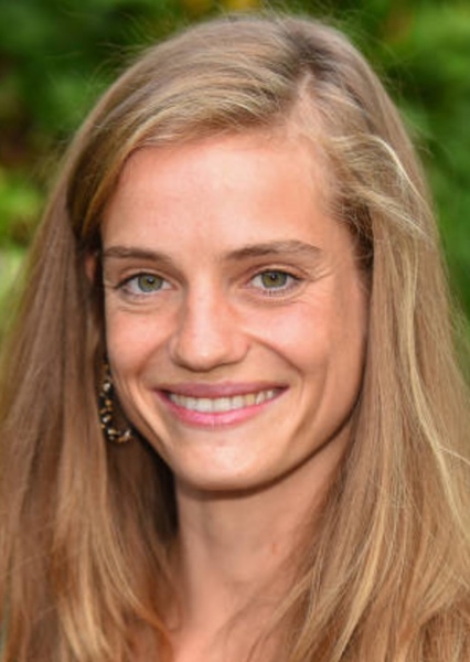 Noémie Schmidt photo