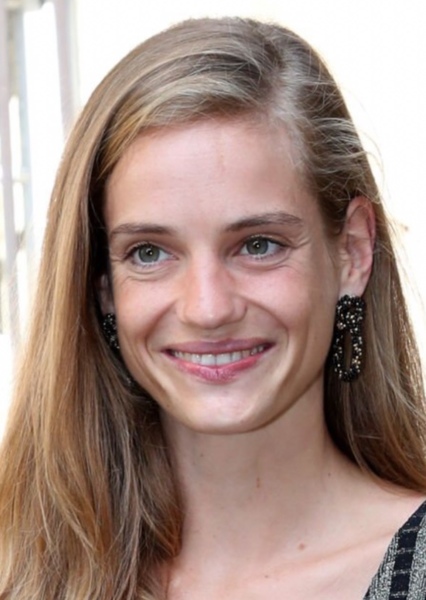 Noémie Schmidt photo