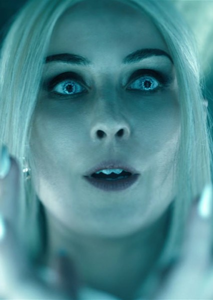 Noomi Rapace photo