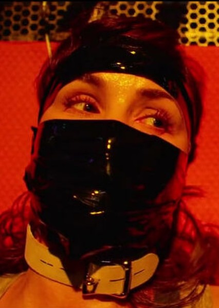 Noomi Rapace