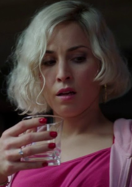 Noomi Rapace photo