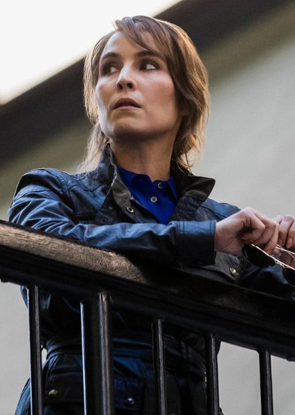 Noomi Rapace photo