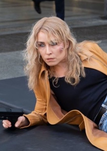 Noomi Rapace photo