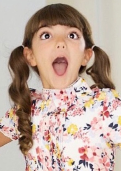 Nora Harriet photo